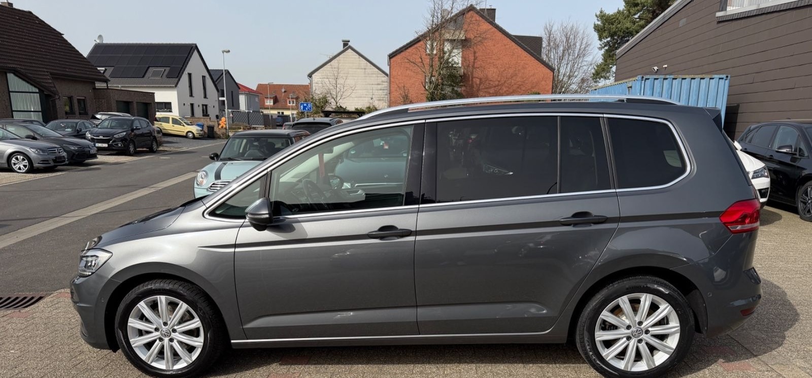 Volkswagen Touran Highline DSG LED AHK ACC LED KAMERA LEDER foto 8