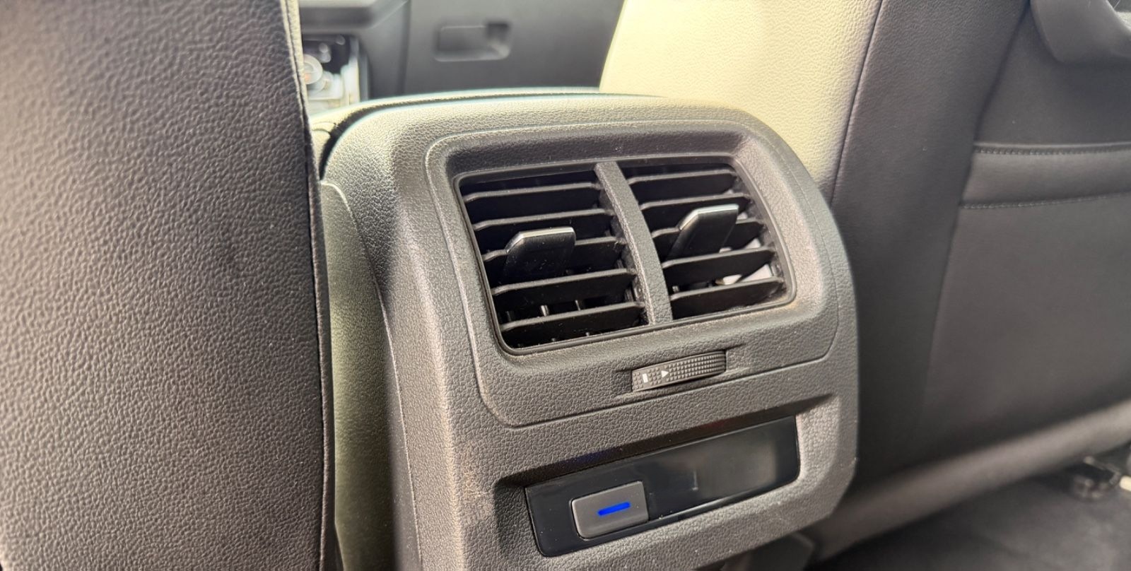 Volkswagen Touran Highline DSG LED AHK ACC LED KAMERA LEDER foto 10