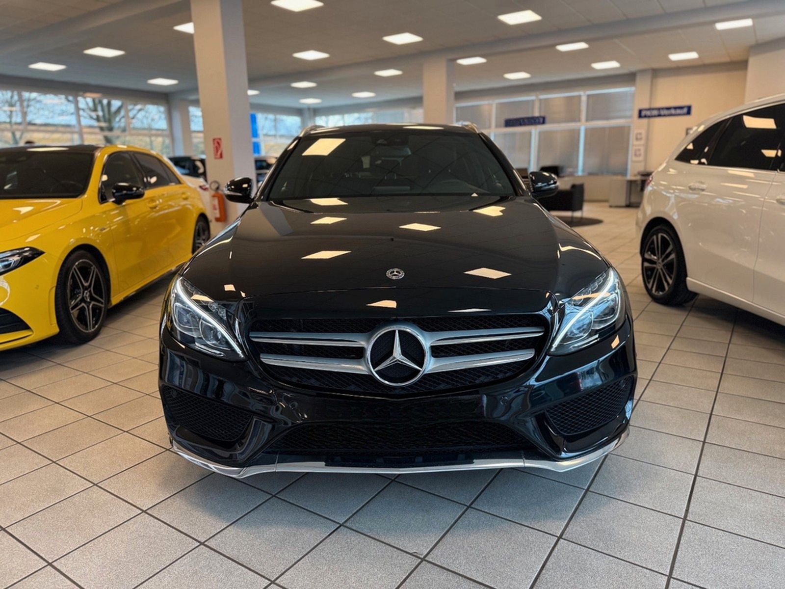 Mercedes-Benz C 200T AMG 9G-Tr. Rü-Ka SHZ LED Ambiente Navi foto 2