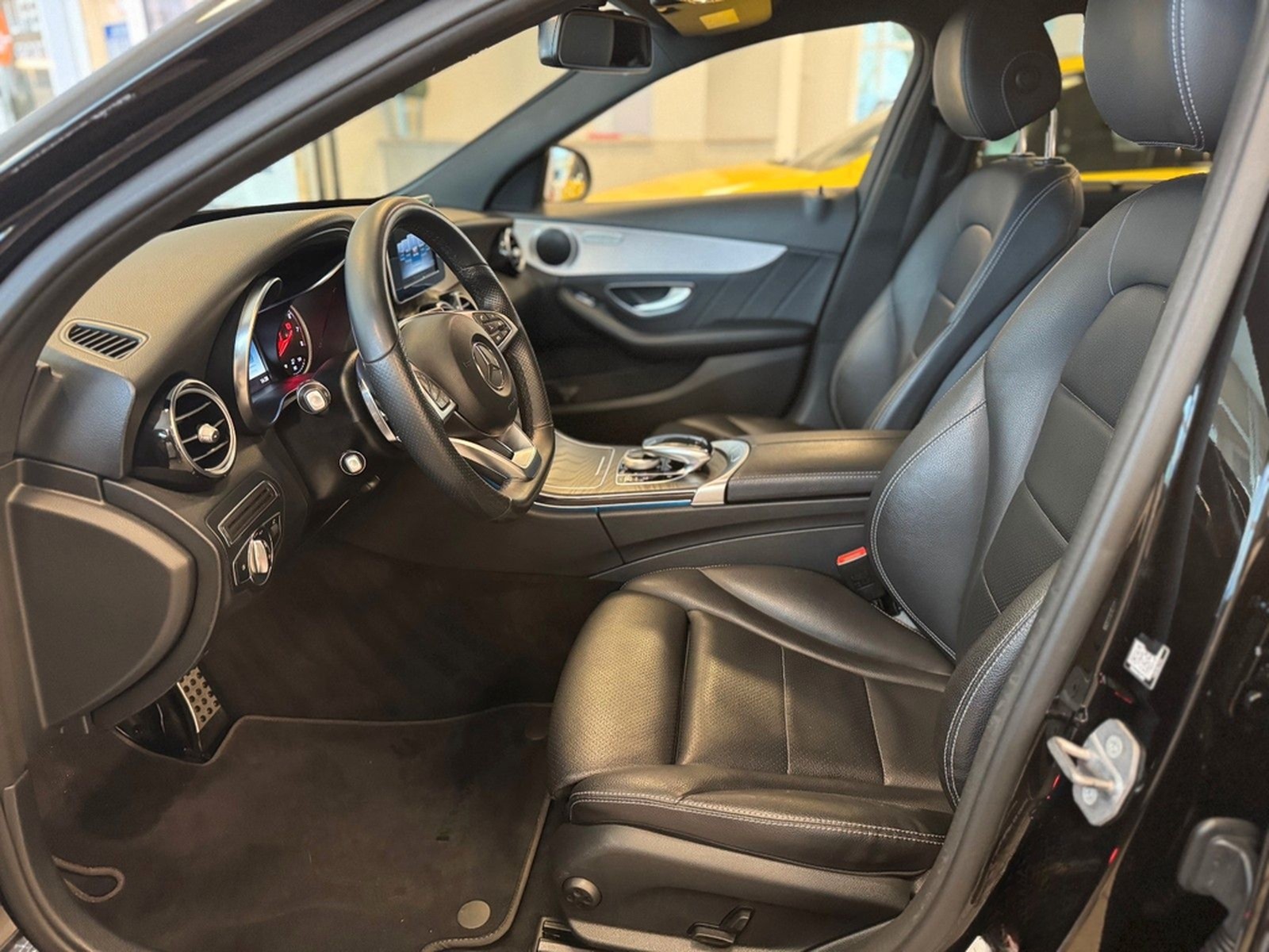 Mercedes-Benz C 200T AMG 9G-Tr. Rü-Ka SHZ LED Ambiente Navi foto 9