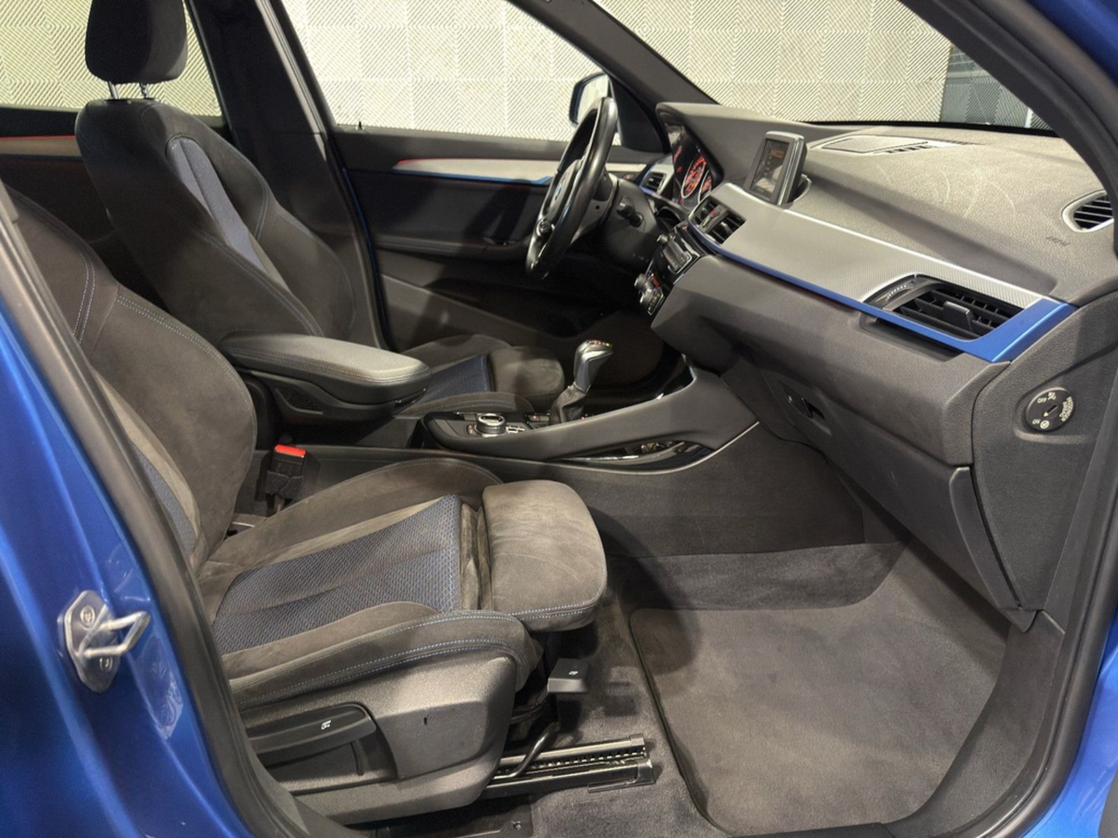 BMW X1 20d XD.*M SPORT*SHADOW-LED-PANO-AHK-ALCAN-PDC foto 16