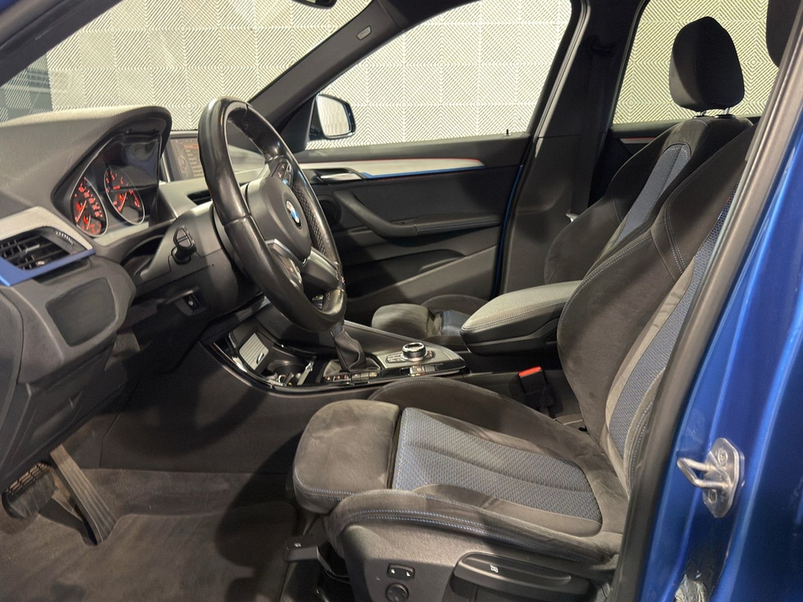 BMW X1 20d XD.*M SPORT*SHADOW-LED-PANO-AHK-ALCAN-PDC foto 20