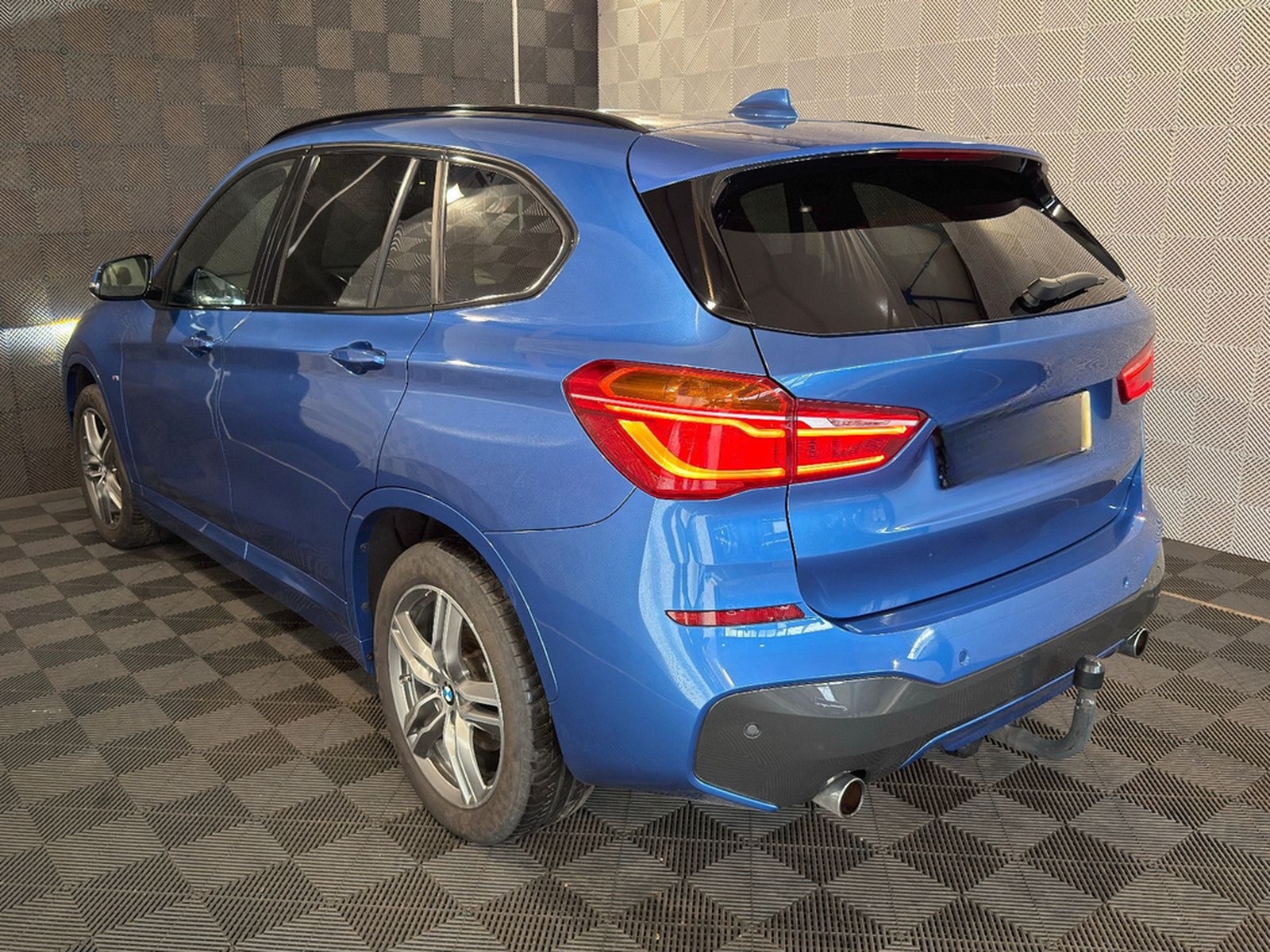 BMW X1 20d XD.*M SPORT*SHADOW-LED-PANO-AHK-ALCAN-PDC foto 3