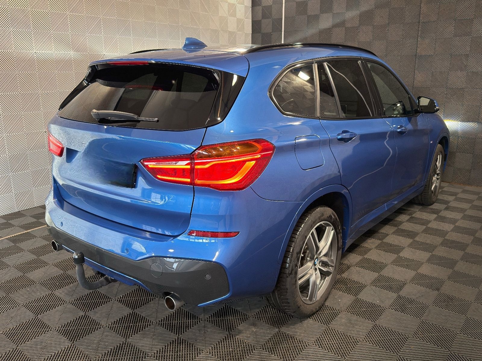 BMW X1 20d XD.*M SPORT*SHADOW-LED-PANO-AHK-ALCAN-PDC foto 4