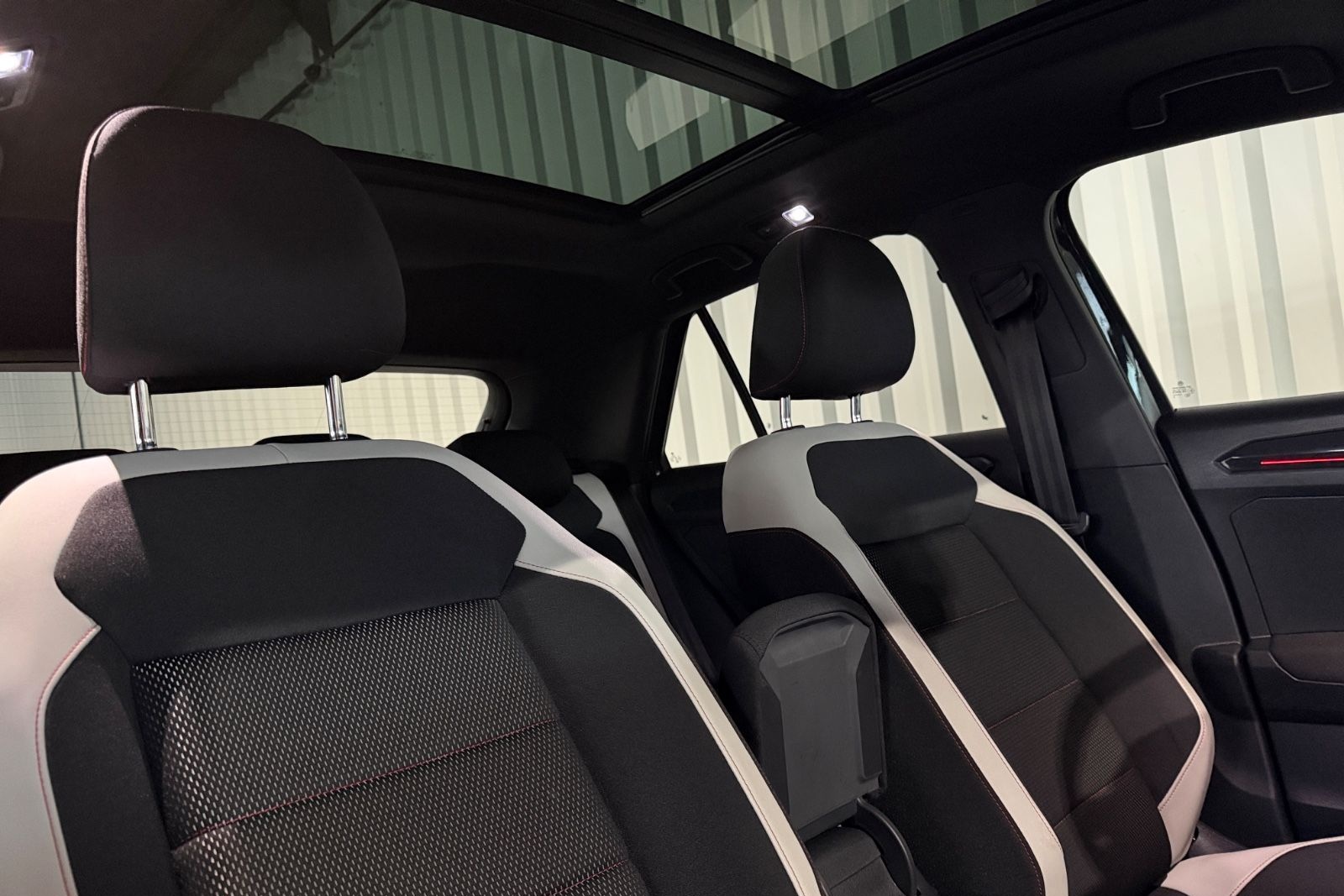 Volkswagen T-Roc 2.0 TSI*Sport 4Motion*LED*Navi* foto 17