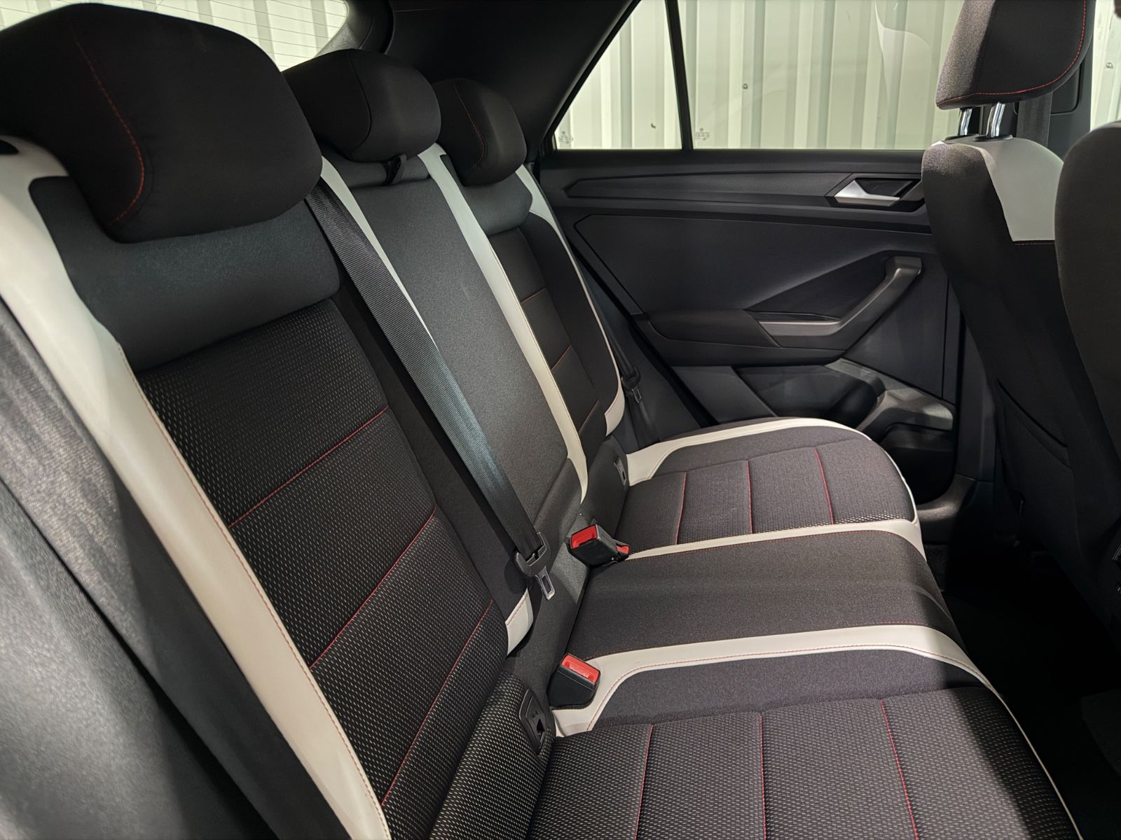 Volkswagen T-Roc 2.0 TSI*Sport 4Motion*LED*Navi* foto 18
