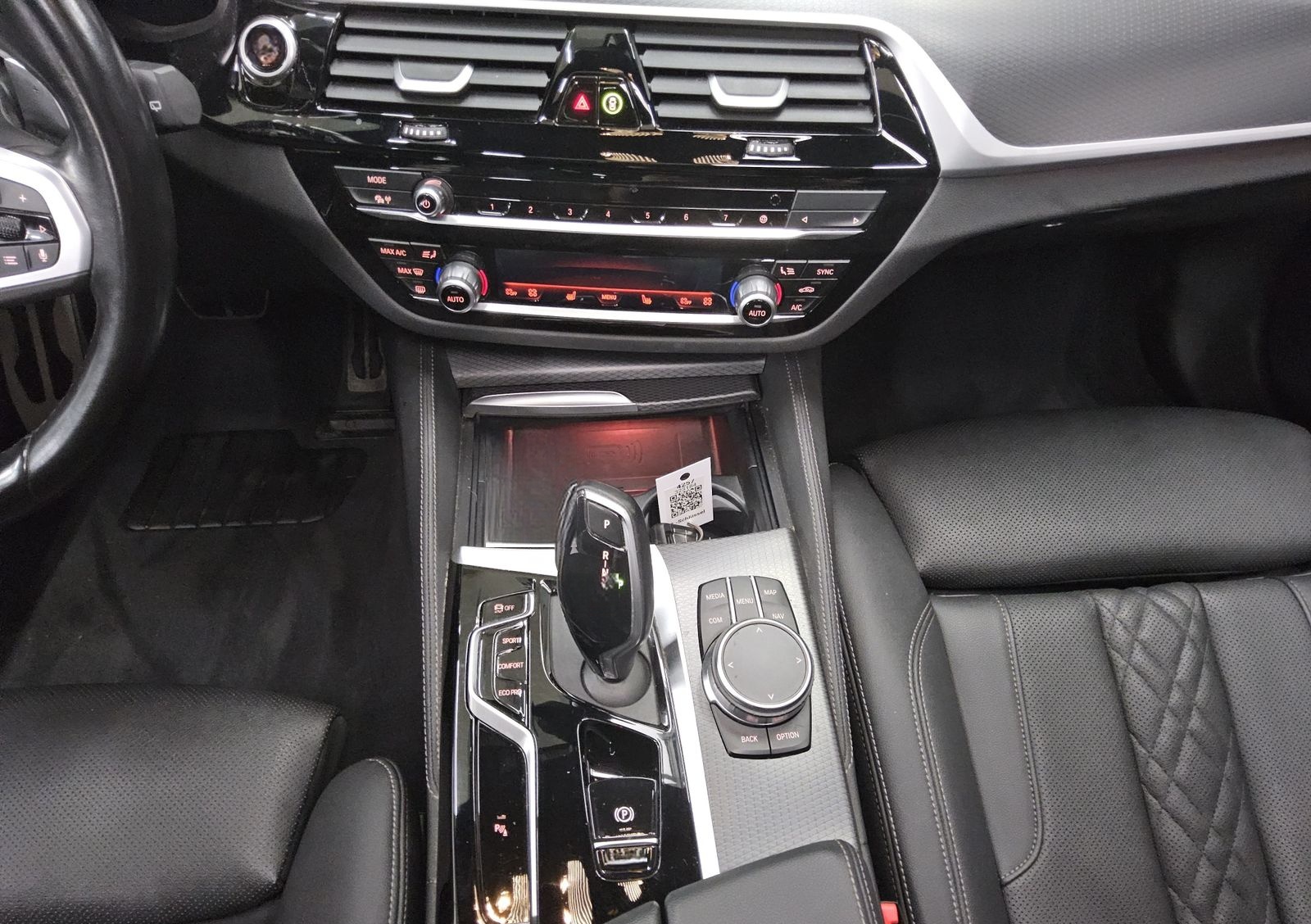 BMW 520dA Touring M-Sport Leder LC Pro Pano HiFi Ahk foto 6