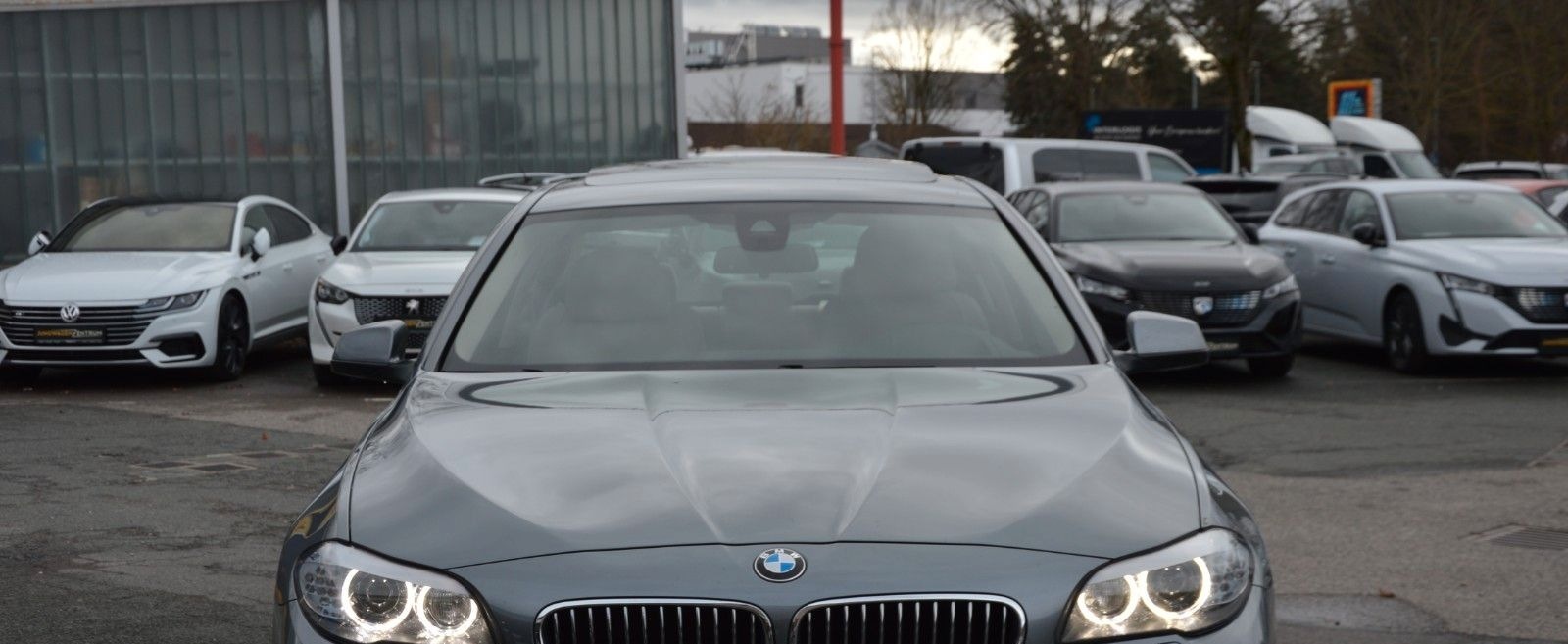 BMW 530d Lim xDr ACC"SzHz"NAVI"SzBel"KomfSz"BiXen foto 2