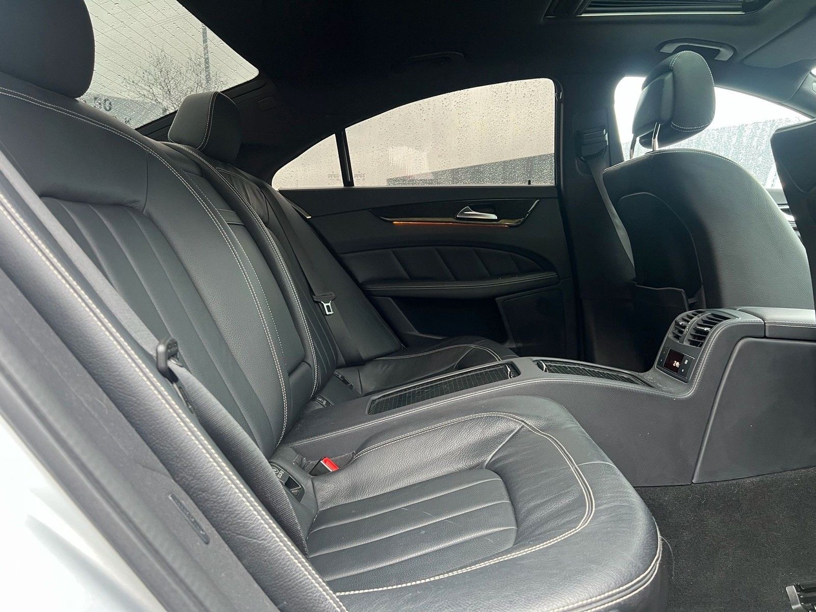 Mercedes-Benz CLS 500 foto 11