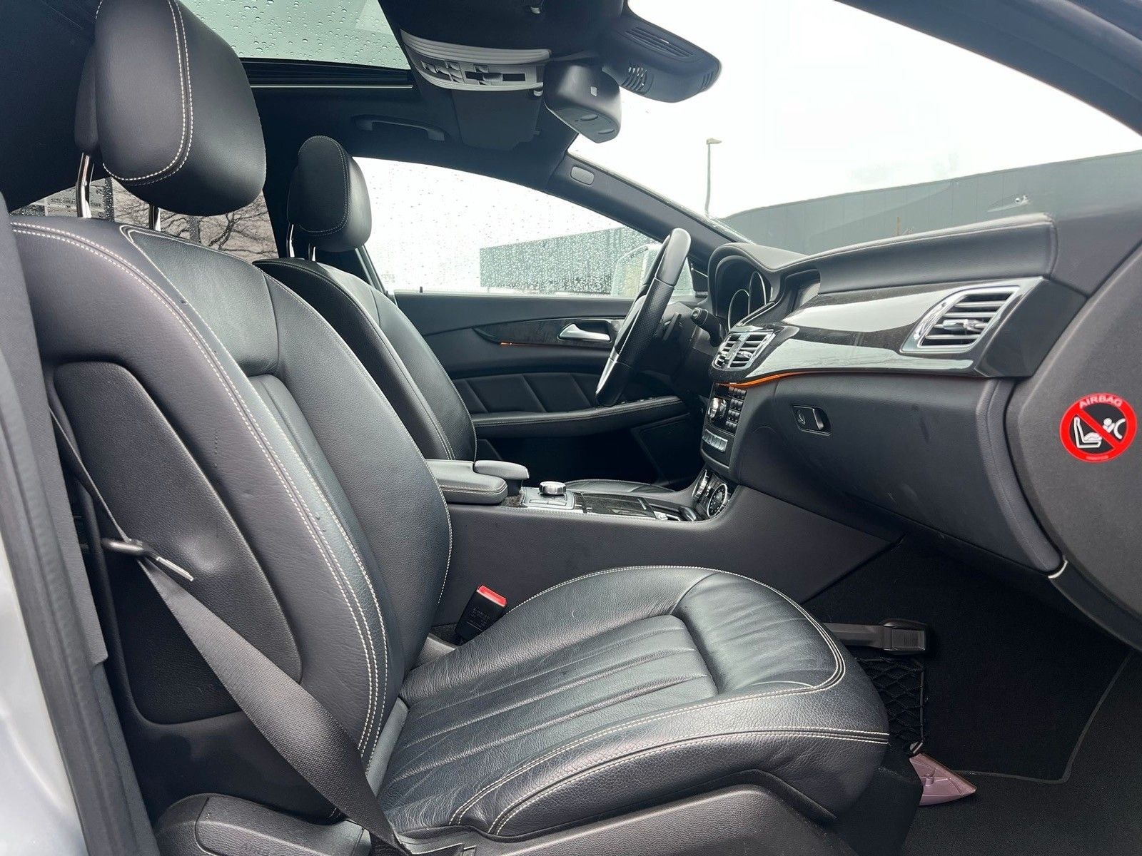 Mercedes-Benz CLS 500 foto 9