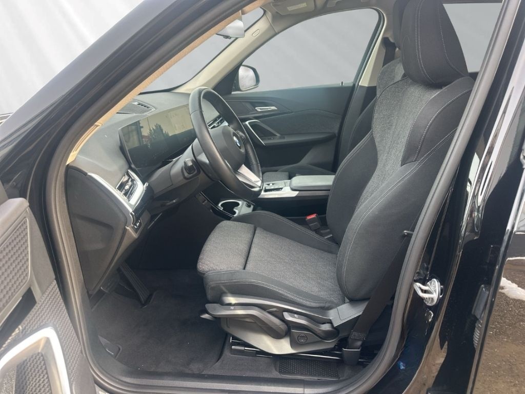 BMW X1 sDrive18d Sportsitze adapt. LED Aktivsitze foto 8