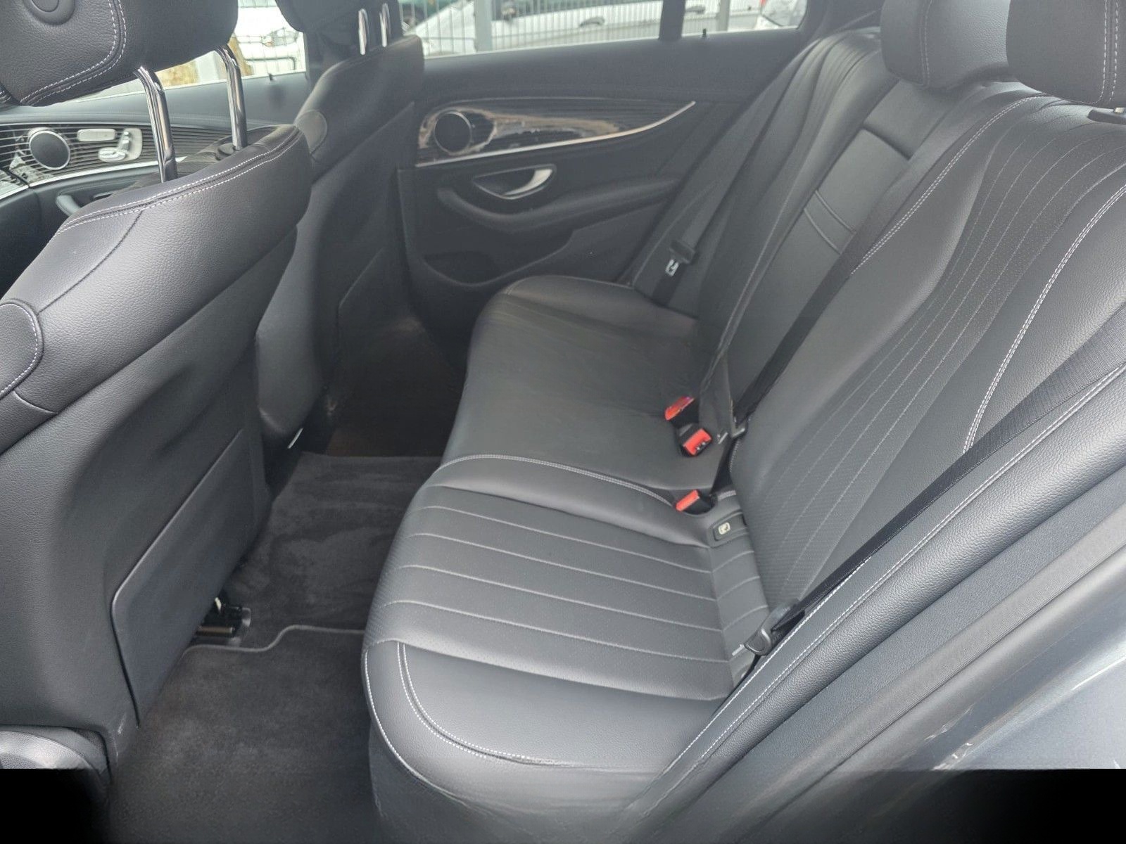 Mercedes-Benz E 300 E Limousine E 300 de 4Matic*HUD*LEDER*KAME foto 14