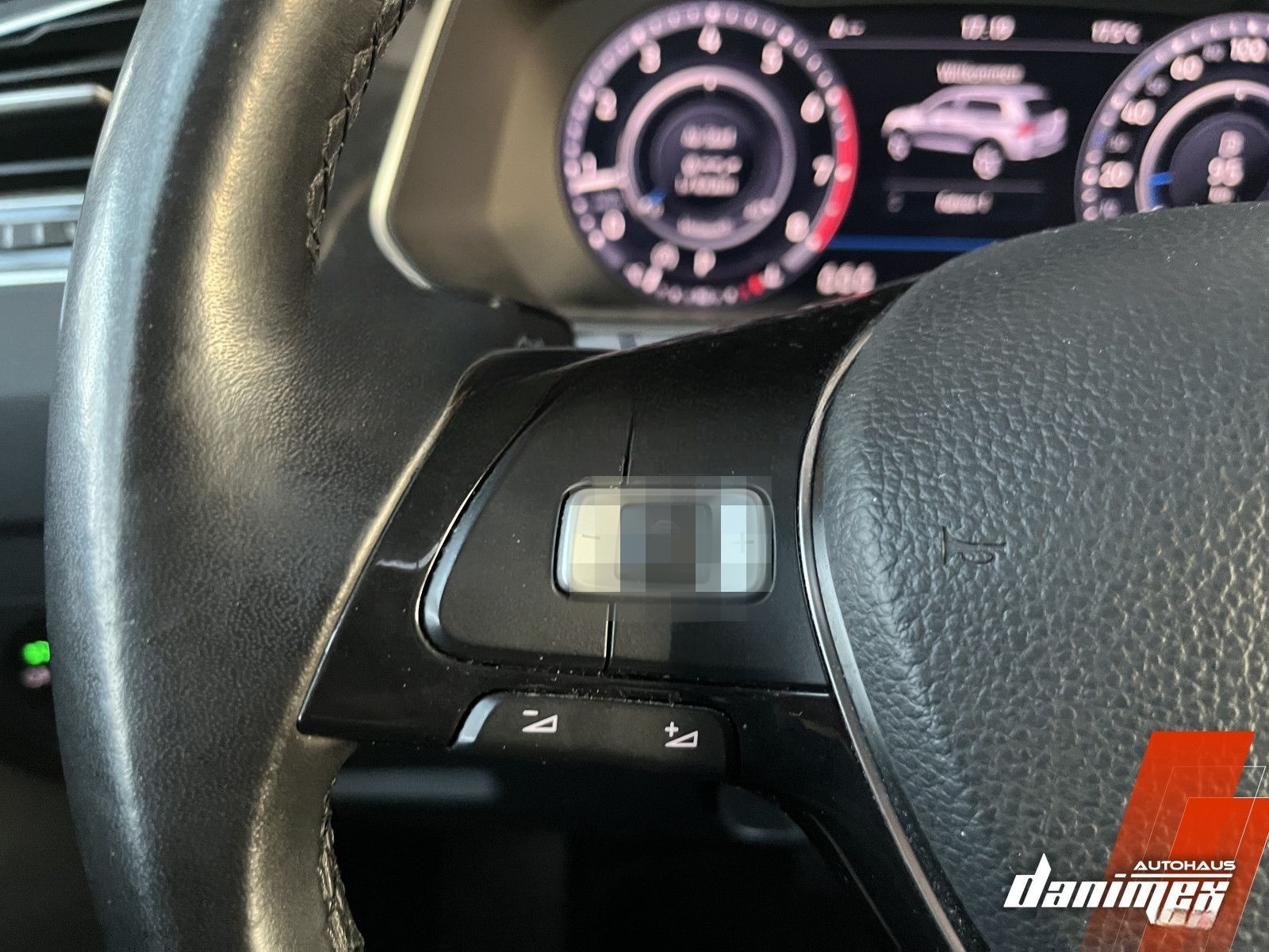 Volkswagen Tiguan Highline R-Line 4M Panorama Carplay Kame foto 16