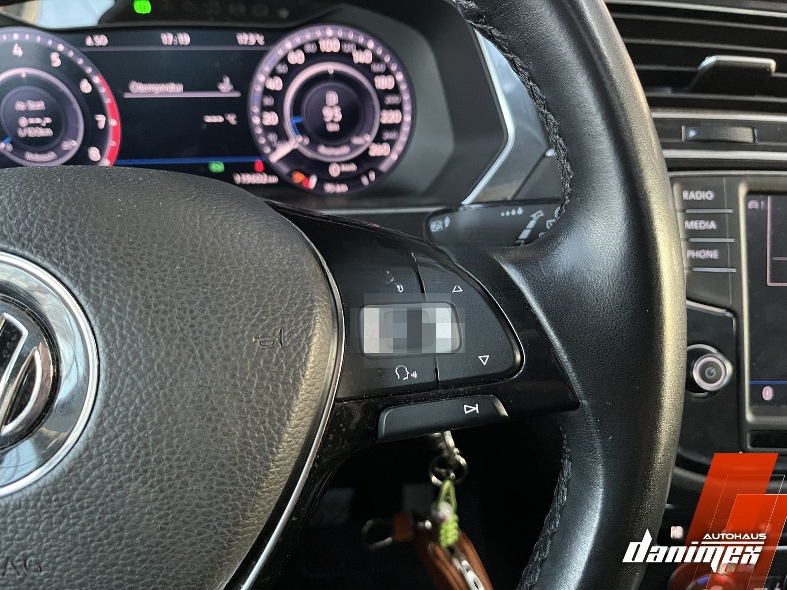 Volkswagen Tiguan Highline R-Line 4M Panorama Carplay Kame foto 17