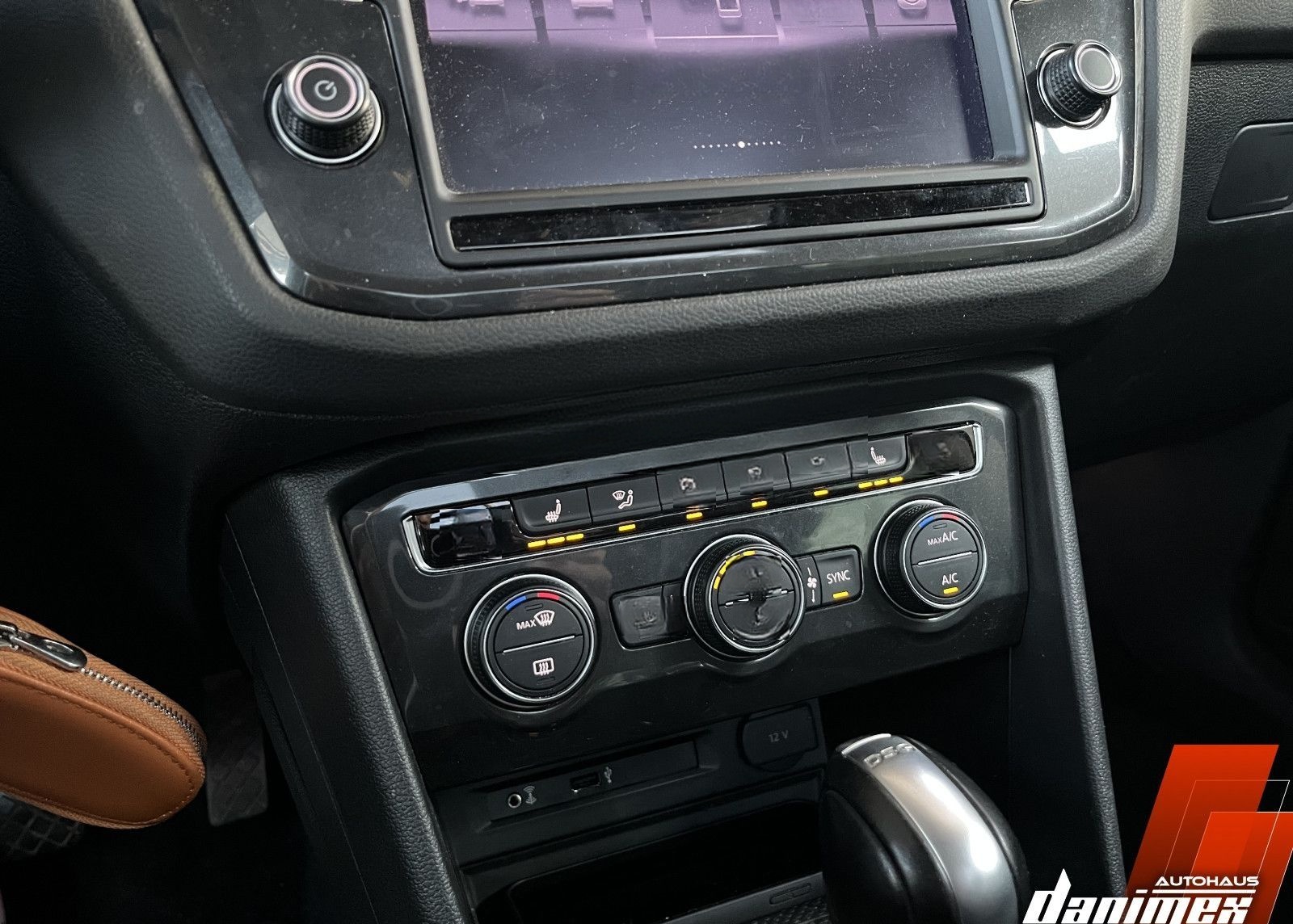 Volkswagen Tiguan Highline R-Line 4M Panorama Carplay Kame foto 22