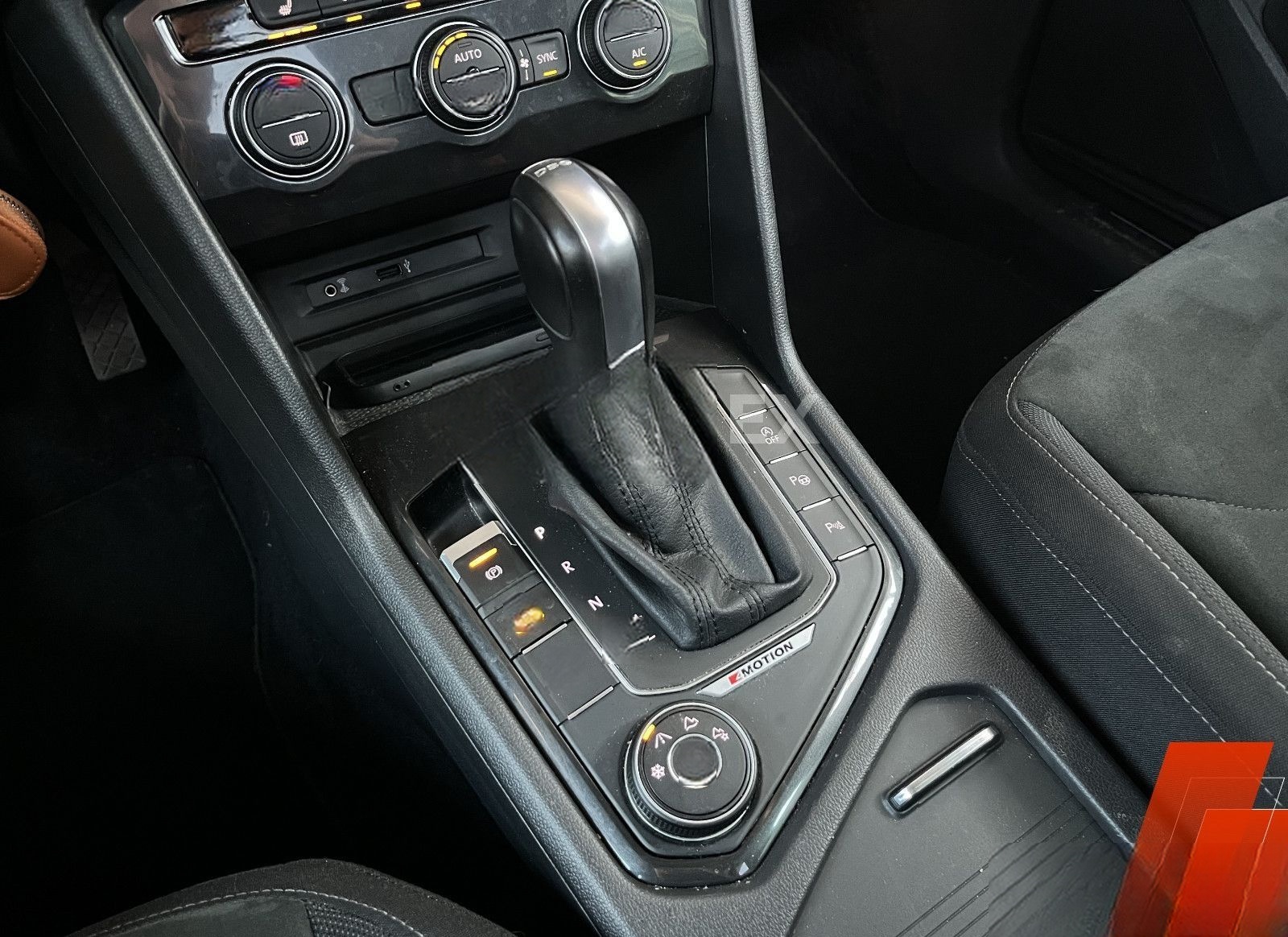 Volkswagen Tiguan Highline R-Line 4M Panorama Carplay Kame foto 23