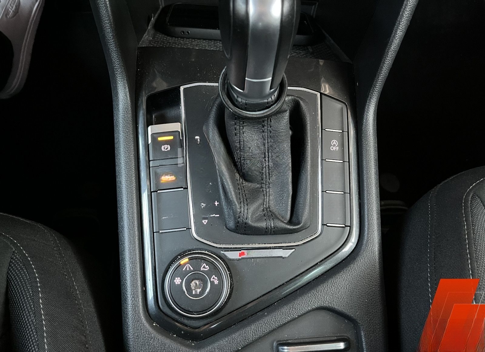 Volkswagen Tiguan Highline R-Line 4M Panorama Carplay Kame foto 24