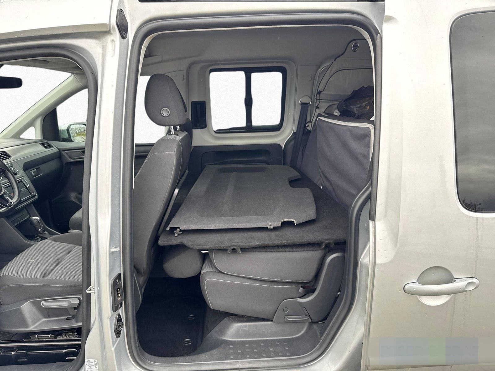 Volkswagen Caddy Maxi Beach 1.4 TSI DSG AHK NAVI XENON foto 11