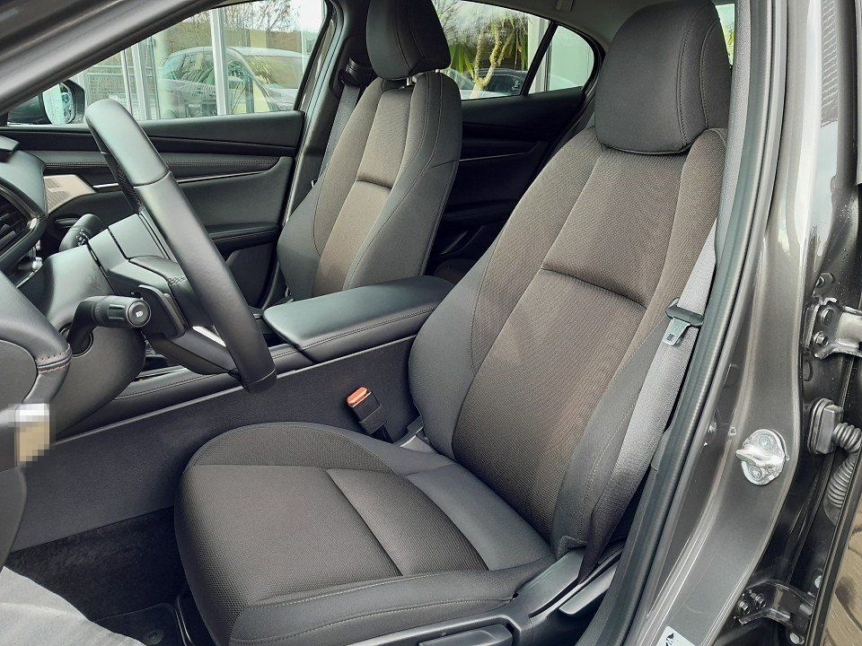 Mazda 3 Limous. (4T) e-SKY-G (140PS) 6AT EXCL. DA-& DE foto 8