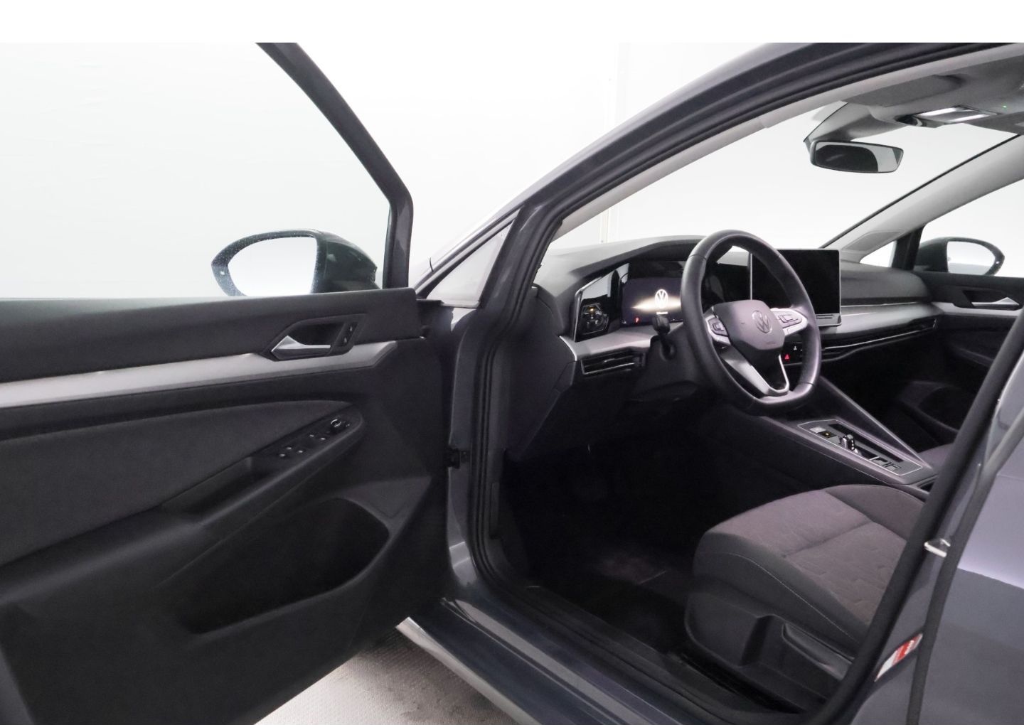 Volkswagen Golf Variant 1.5eTSI DSG Life+LED+CARPLAY+TEMPO foto 16