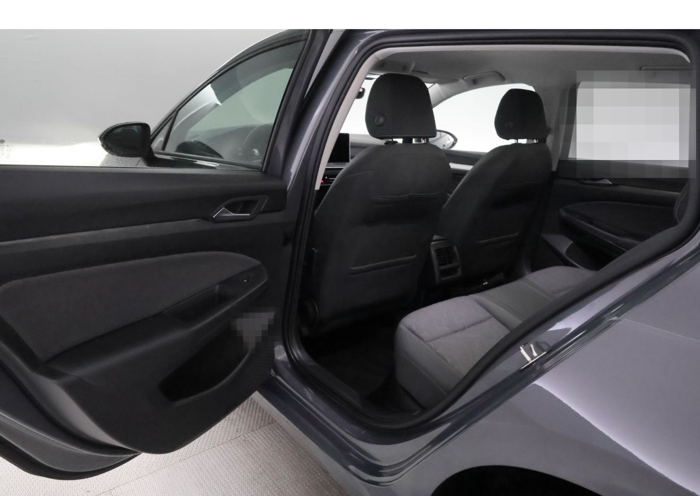 Volkswagen Golf Variant 1.5eTSI DSG Life+LED+CARPLAY+TEMPO foto 19