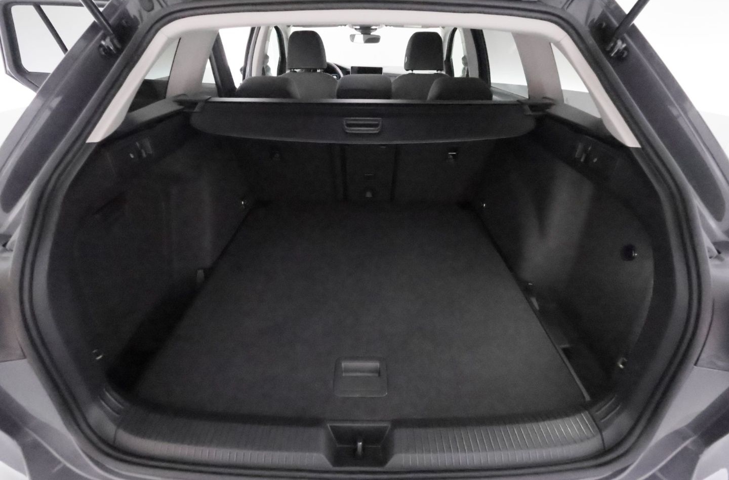 Volkswagen Golf Variant 1.5eTSI DSG Life+LED+CARPLAY+TEMPO foto 20