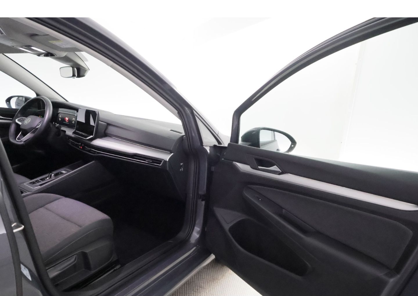 Volkswagen Golf Variant 1.5eTSI DSG Life+LED+CARPLAY+TEMPO foto 21