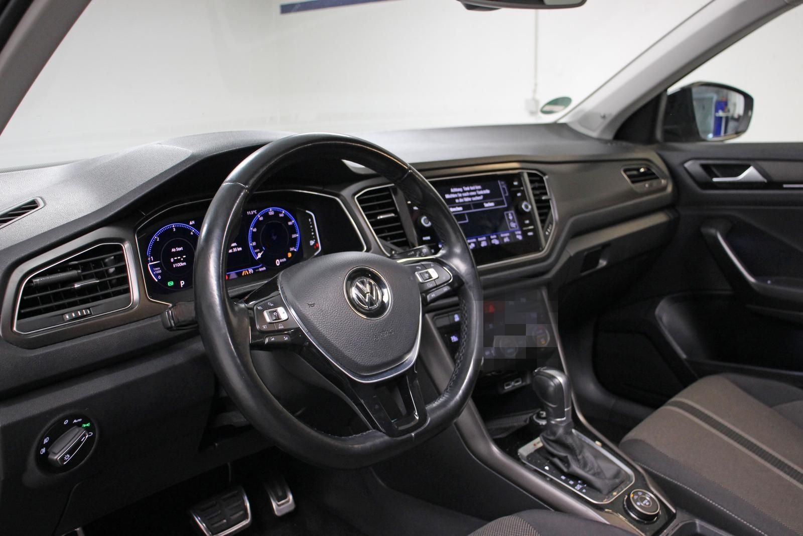 Volkswagen T-Roc 2.0 TDI DSG 4Motion AHK PANO LED ACC NAVI foto 8