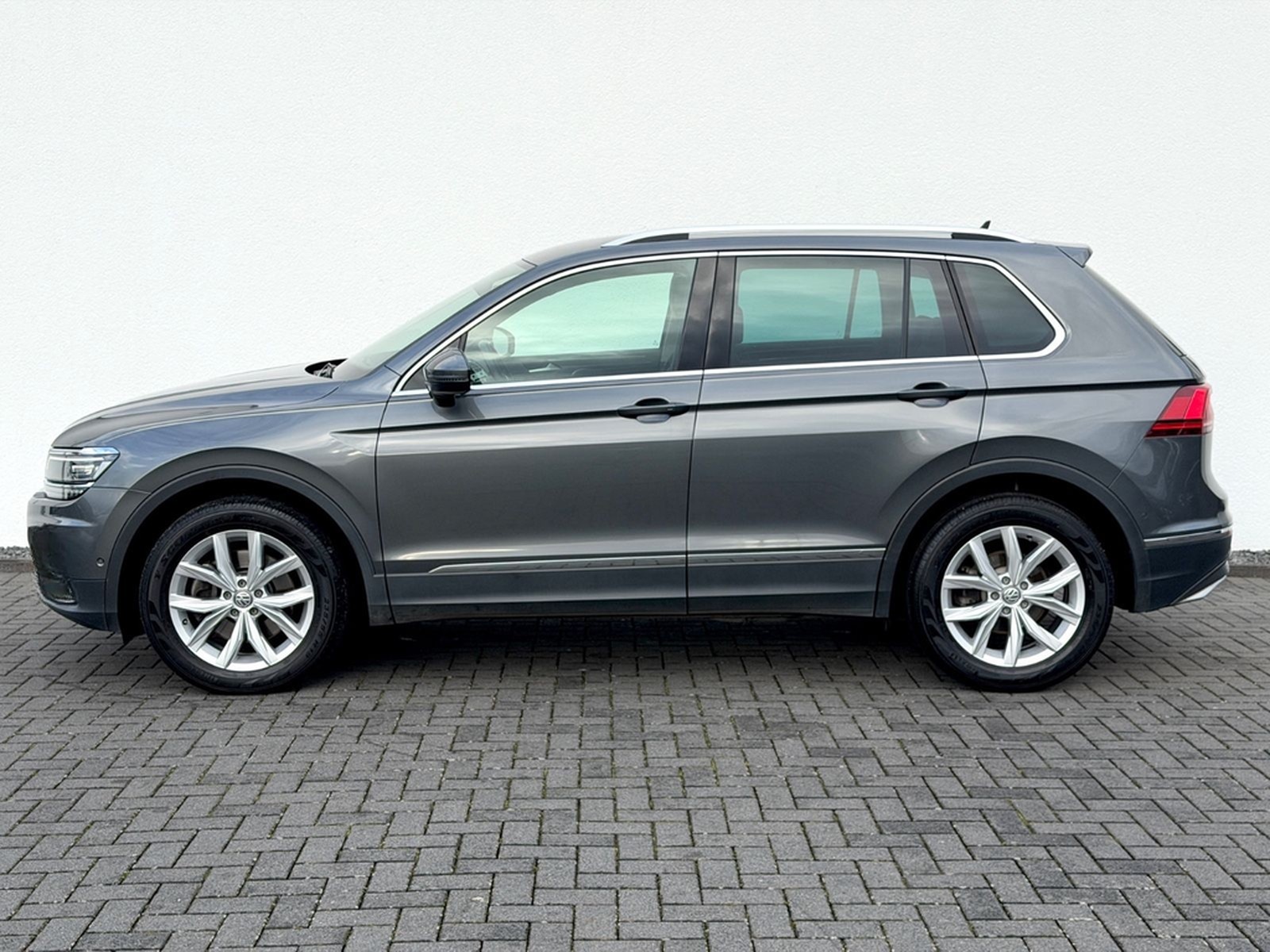Volkswagen Tiguan Highline 2.0 TSI DSG 4Motion /LED/ACC/CAM foto 8