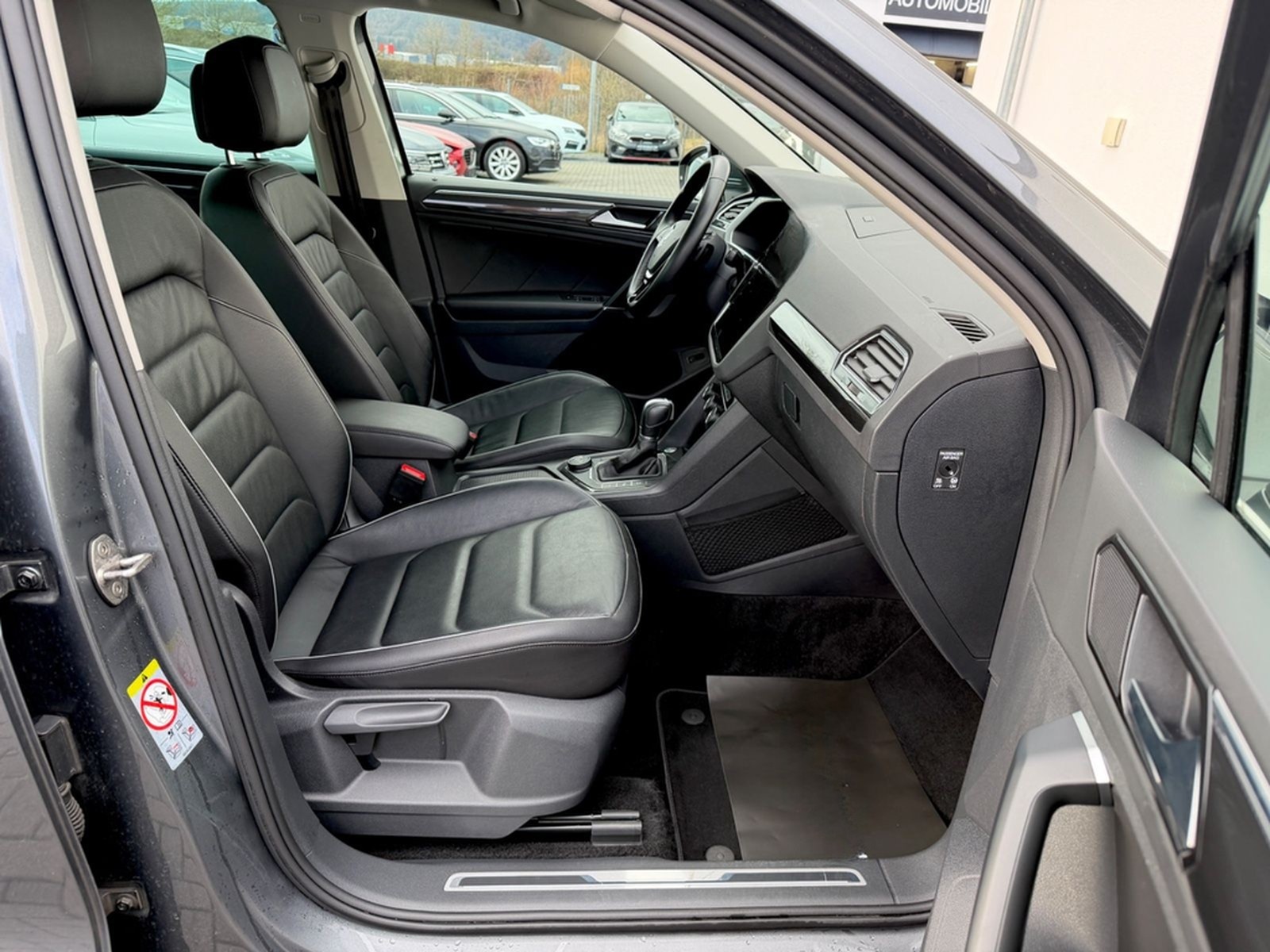 Volkswagen Tiguan Highline 2.0 TSI DSG 4Motion /LED/ACC/CAM foto 9