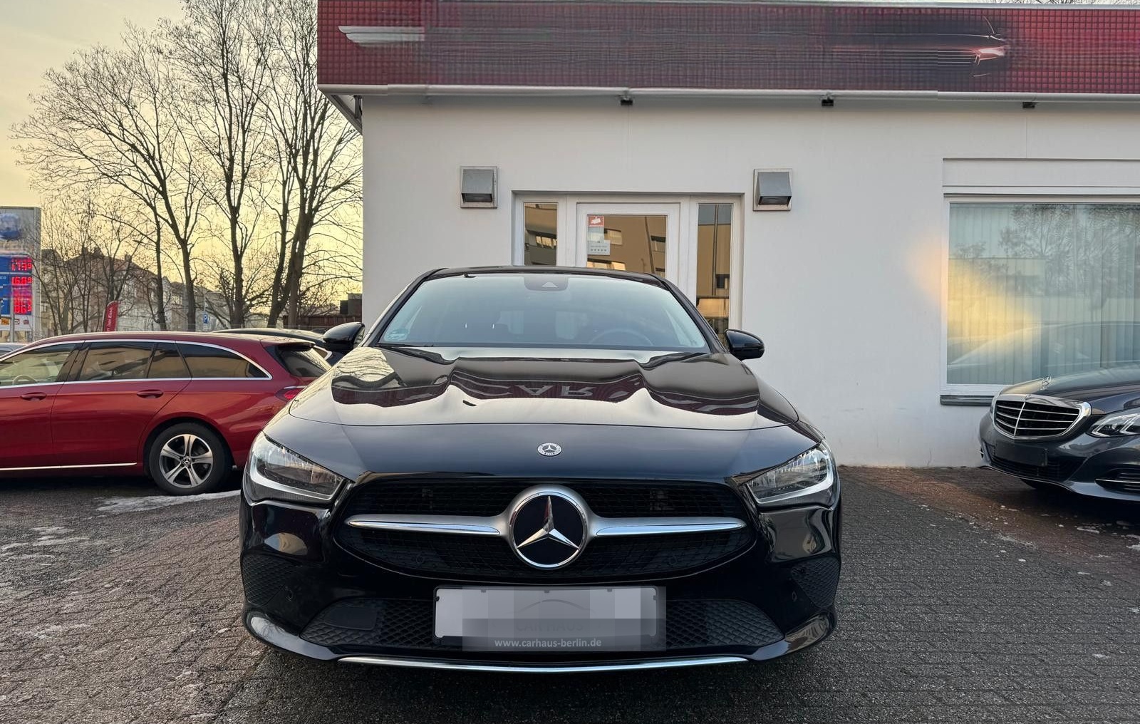 Mercedes-Benz CLA 200 D Shooting Brake 8G-DCT Business foto 2