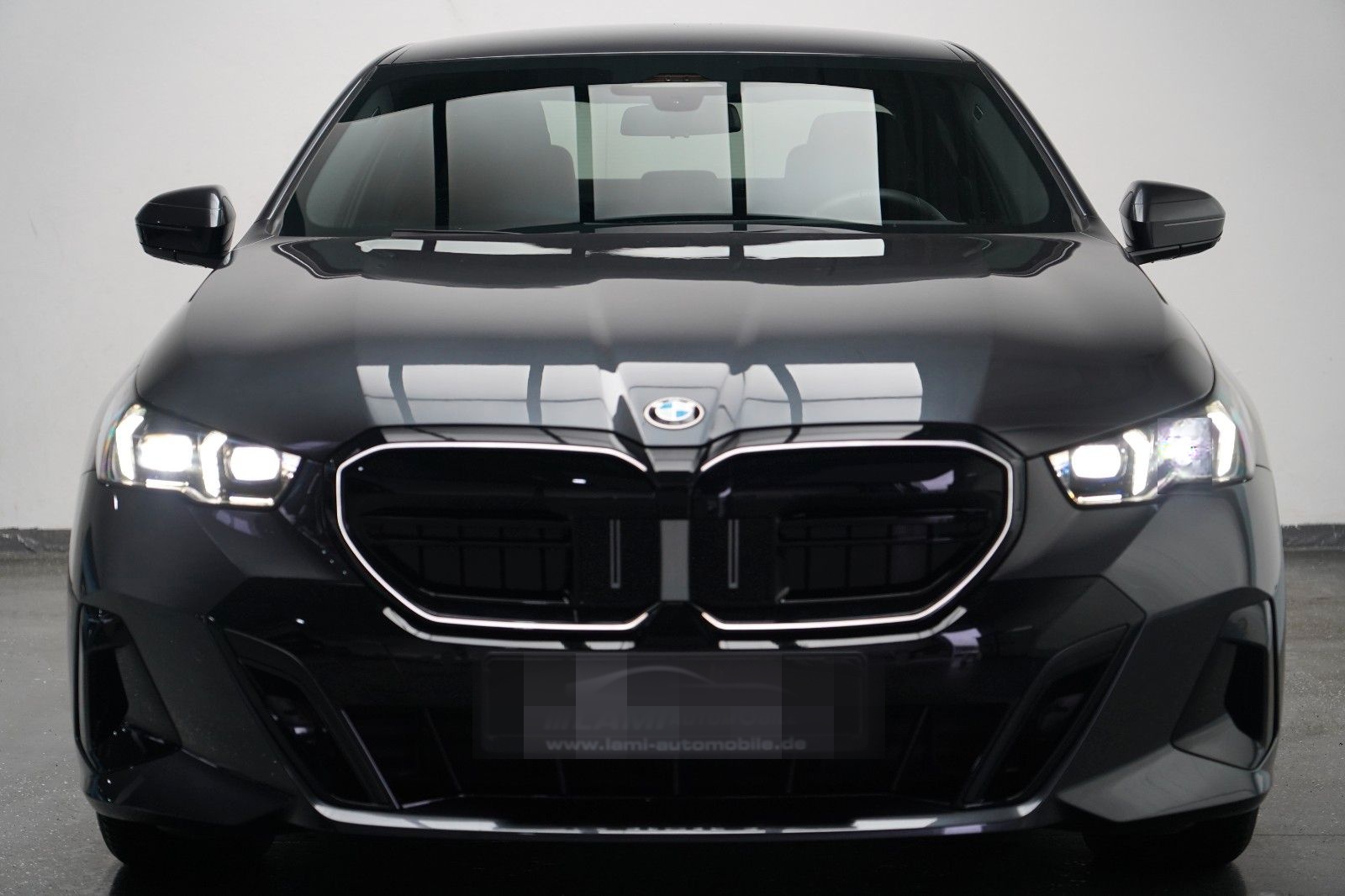 BMW 520d xDrive M Sport ICONIC KEY 360 HUD H&K MEMO foto 2