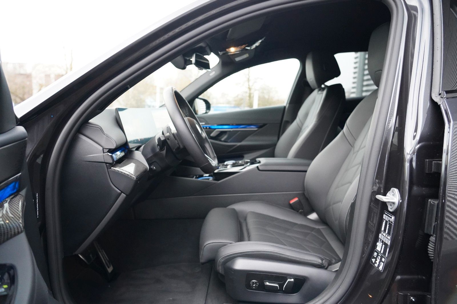 BMW 520d xDrive M Sport ICONIC KEY 360 HUD H&K MEMO foto 14