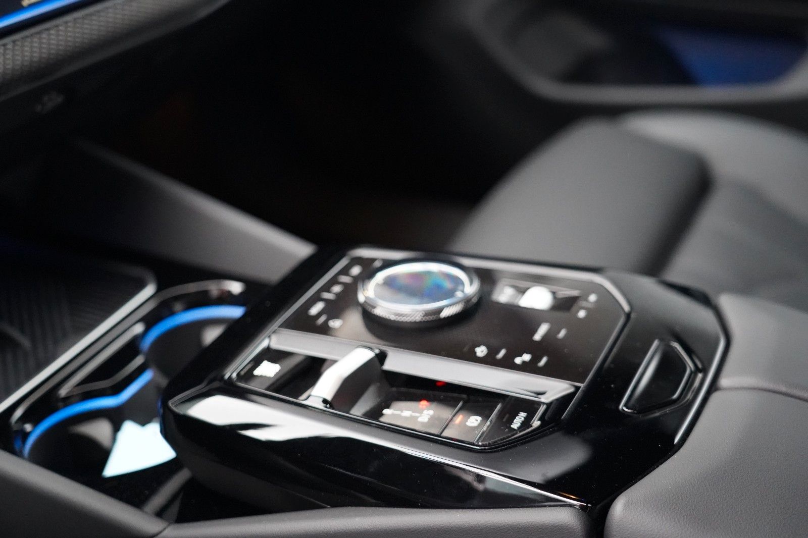 BMW 520d xDrive M Sport ICONIC KEY 360 HUD H&K MEMO foto 17