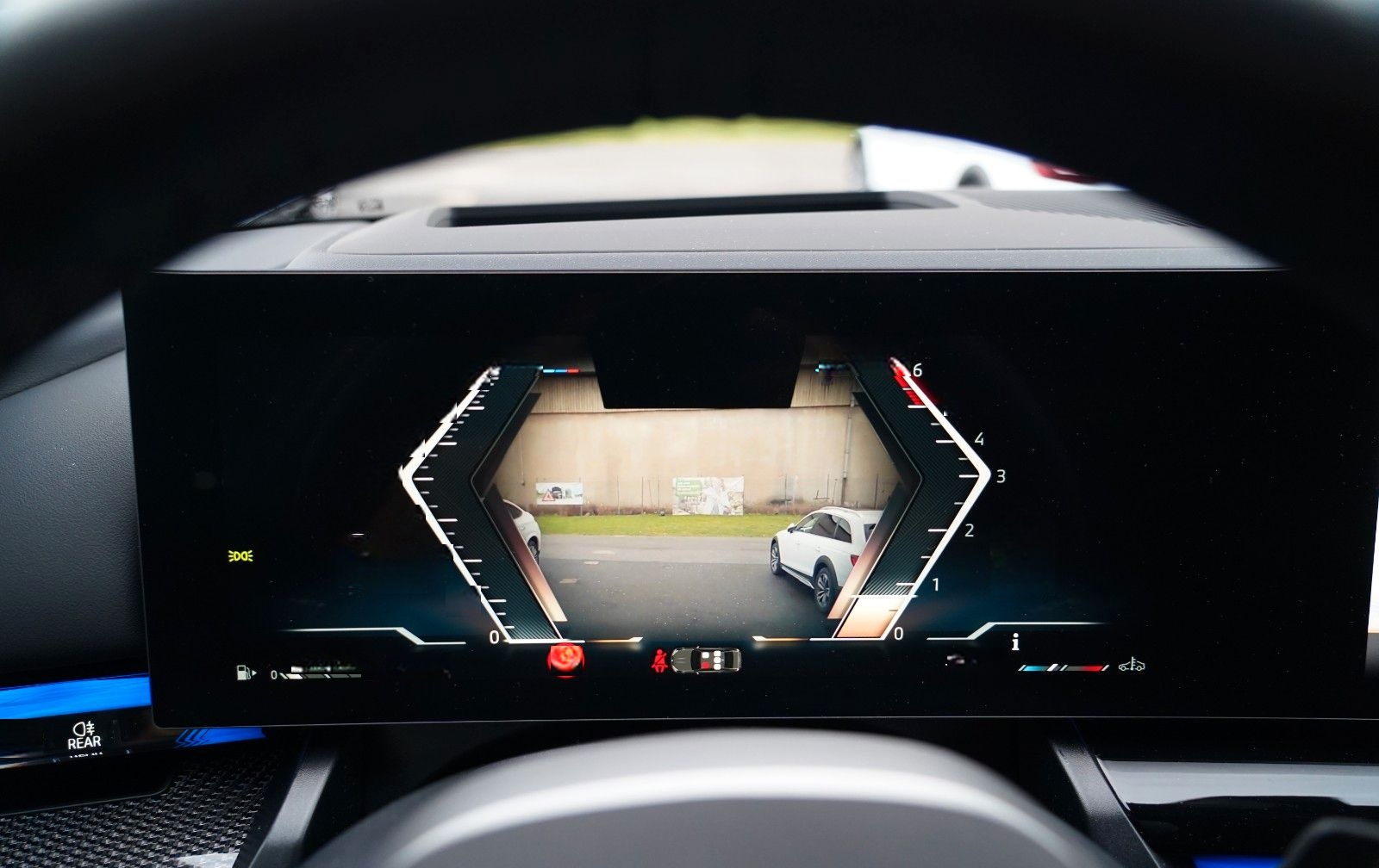BMW 520d xDrive M Sport ICONIC KEY 360 HUD H&K MEMO foto 25