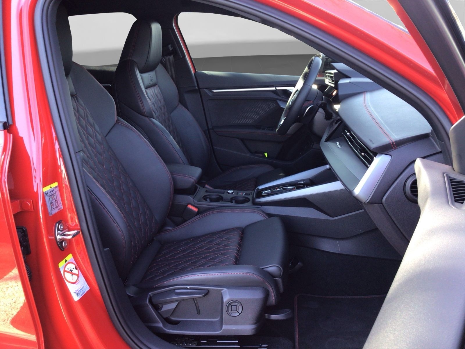 Audi A3 Sportback 45 TFSIe 2x S LINE LEDER LED ASSIST foto 4