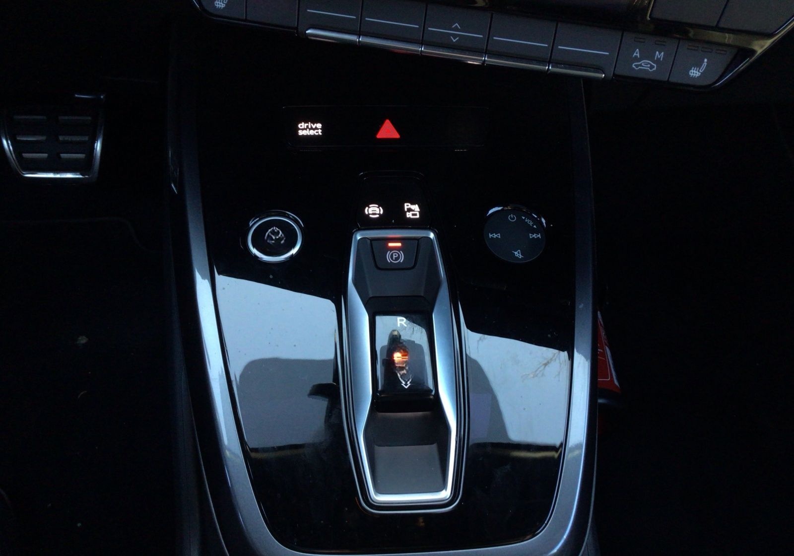 Audi Q4 e-tron Sportback 45 Q 2x S LINE UPE77 LM20 PA foto 11