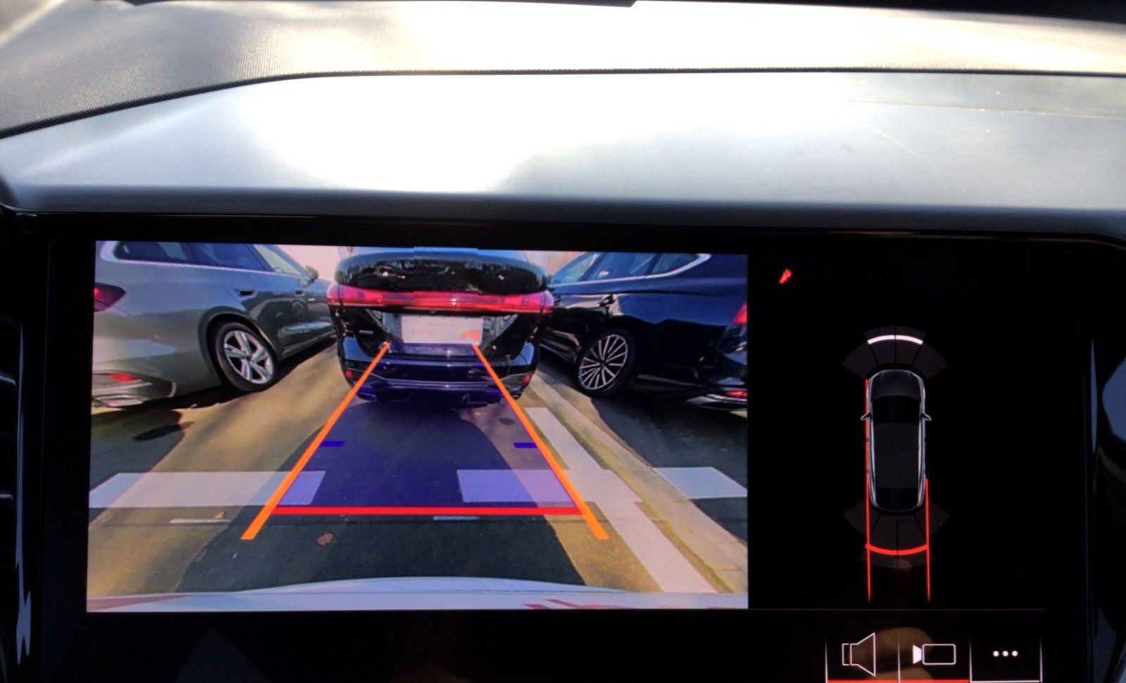 Audi Q4 e-tron Sportback 45 Q 2x S LINE UPE77 LM20 PA foto 14