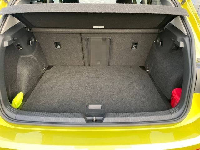 Volkswagen Golf VIII Active 1.5 TSI KLIMA LED NAVI ALU foto 10