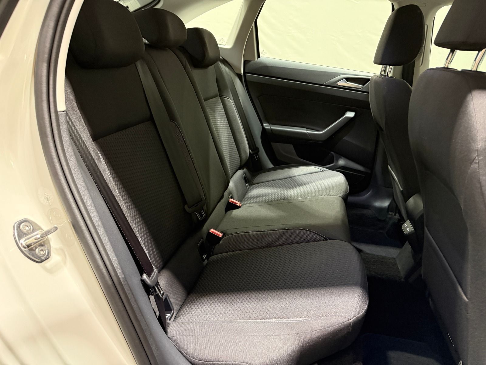Volkswagen Taigo Life 1.0 TSI | LED NAVI ACC RÜKA SITZHZ foto 19