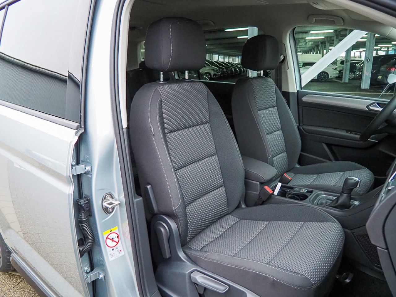 Volkswagen Touran 1.5 TSI DSG R-Line AHK, IQ.LIGHT foto 10