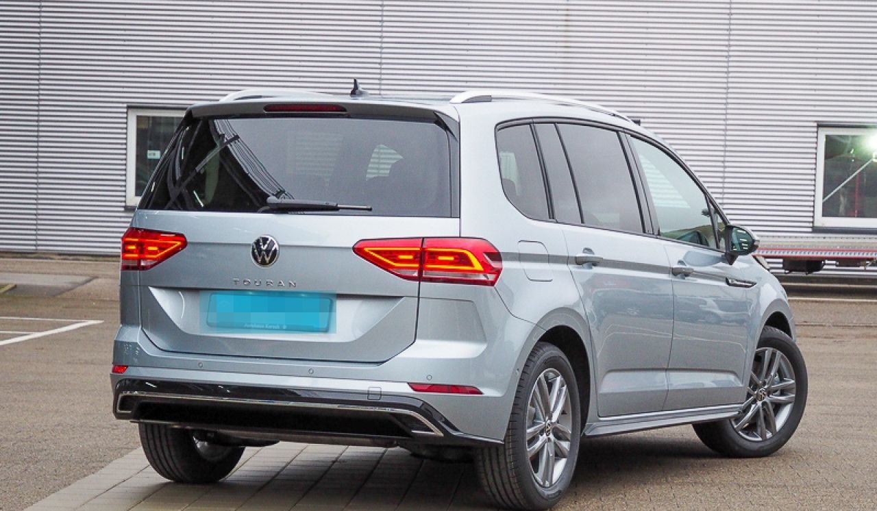 Volkswagen Touran 1.5 TSI DSG R-Line AHK, IQ.LIGHT foto 3