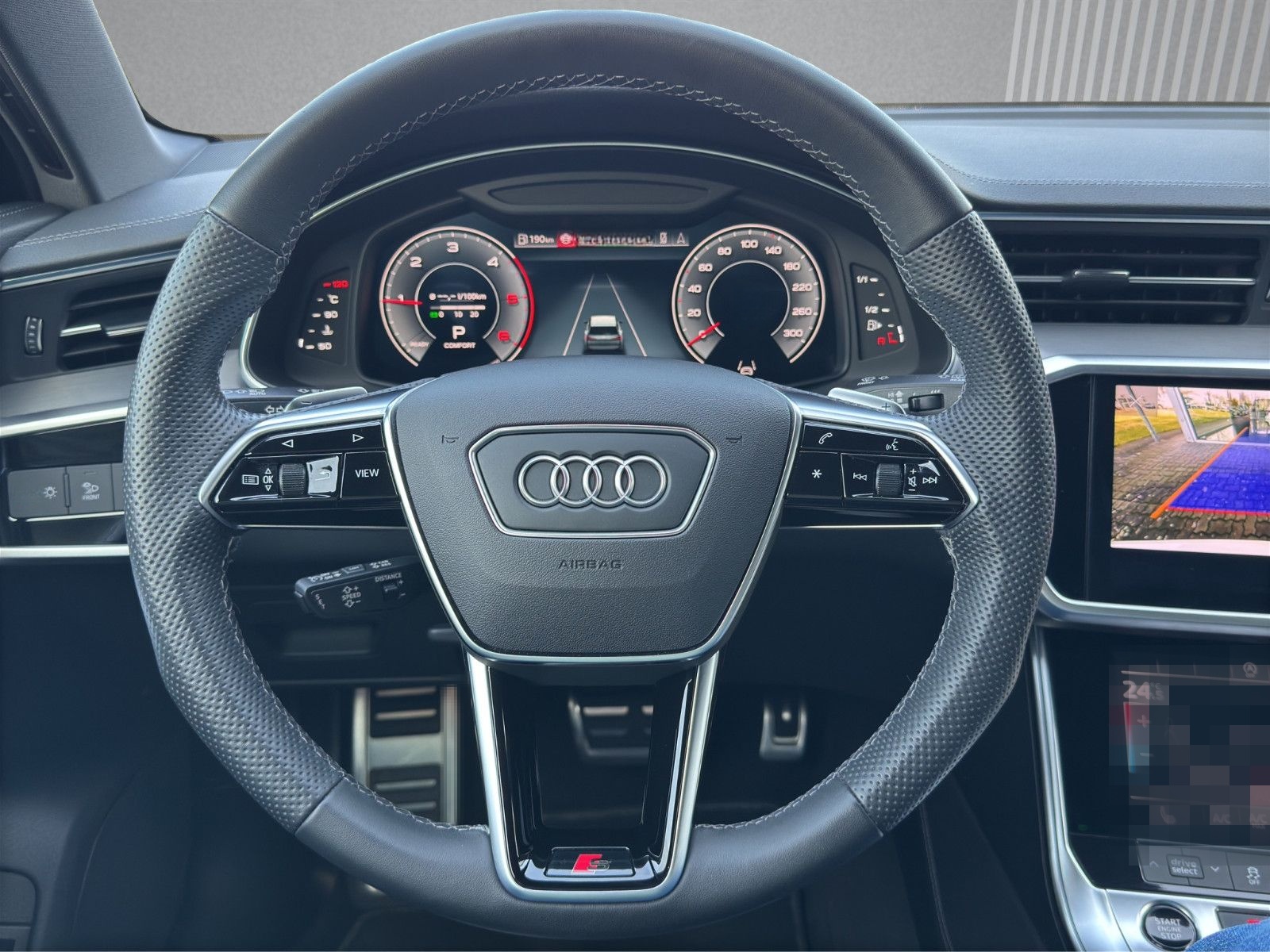Audi A6 Avant 45 TDI quattro S line Matrix Stdhz Pano foto 13