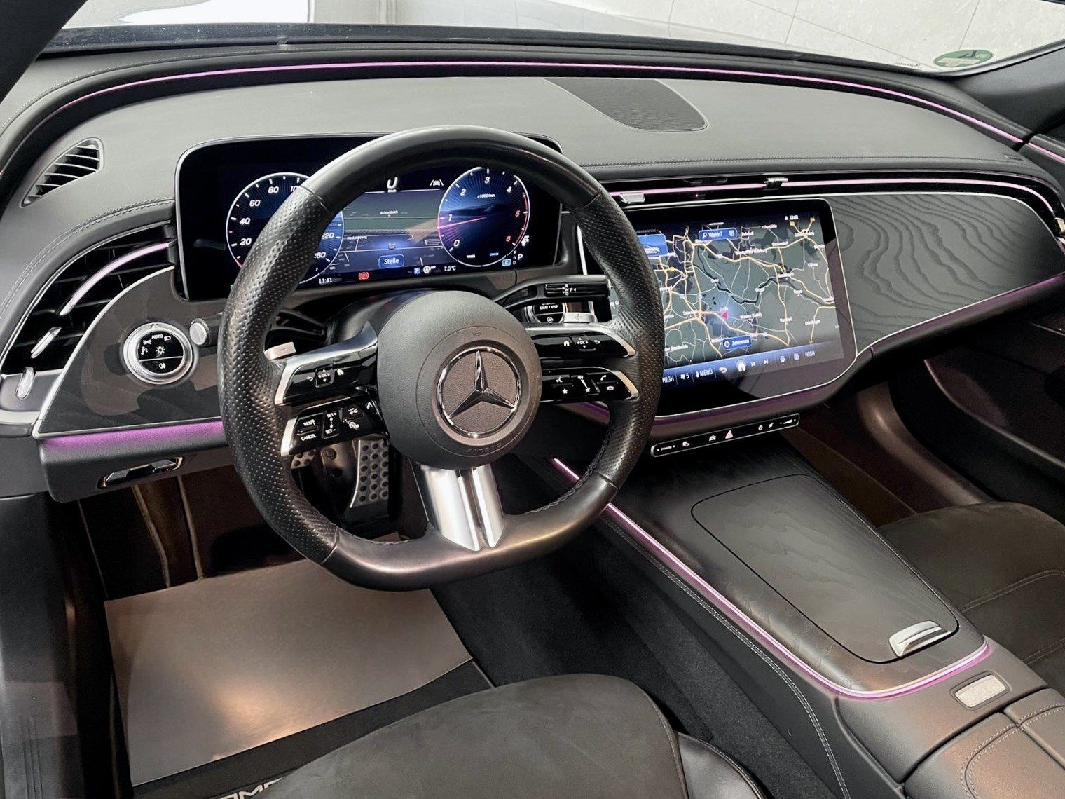 Mercedes-Benz E 220 T AMG Line Distronic-Pro+Mbux-Premium+Nigh foto 11