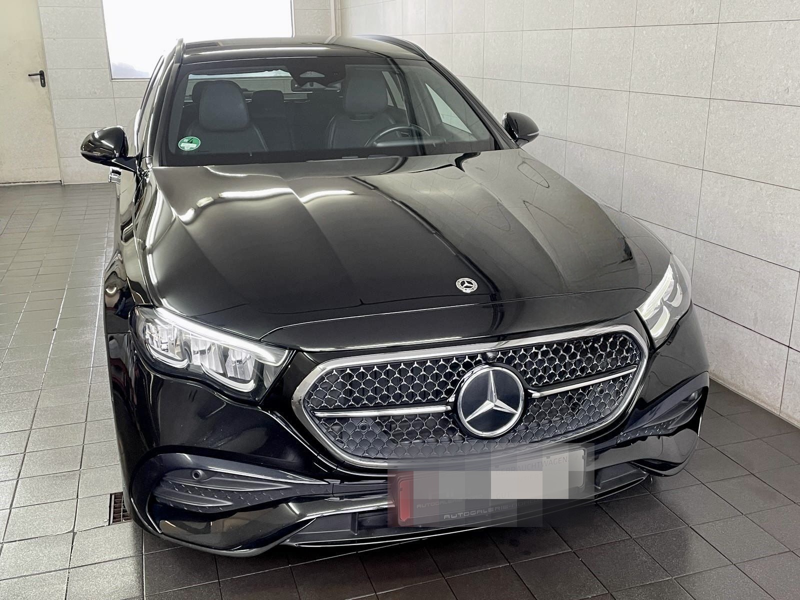 Mercedes-Benz E 220 T AMG Line Distronic-Pro+Mbux-Premium+Nigh foto 5