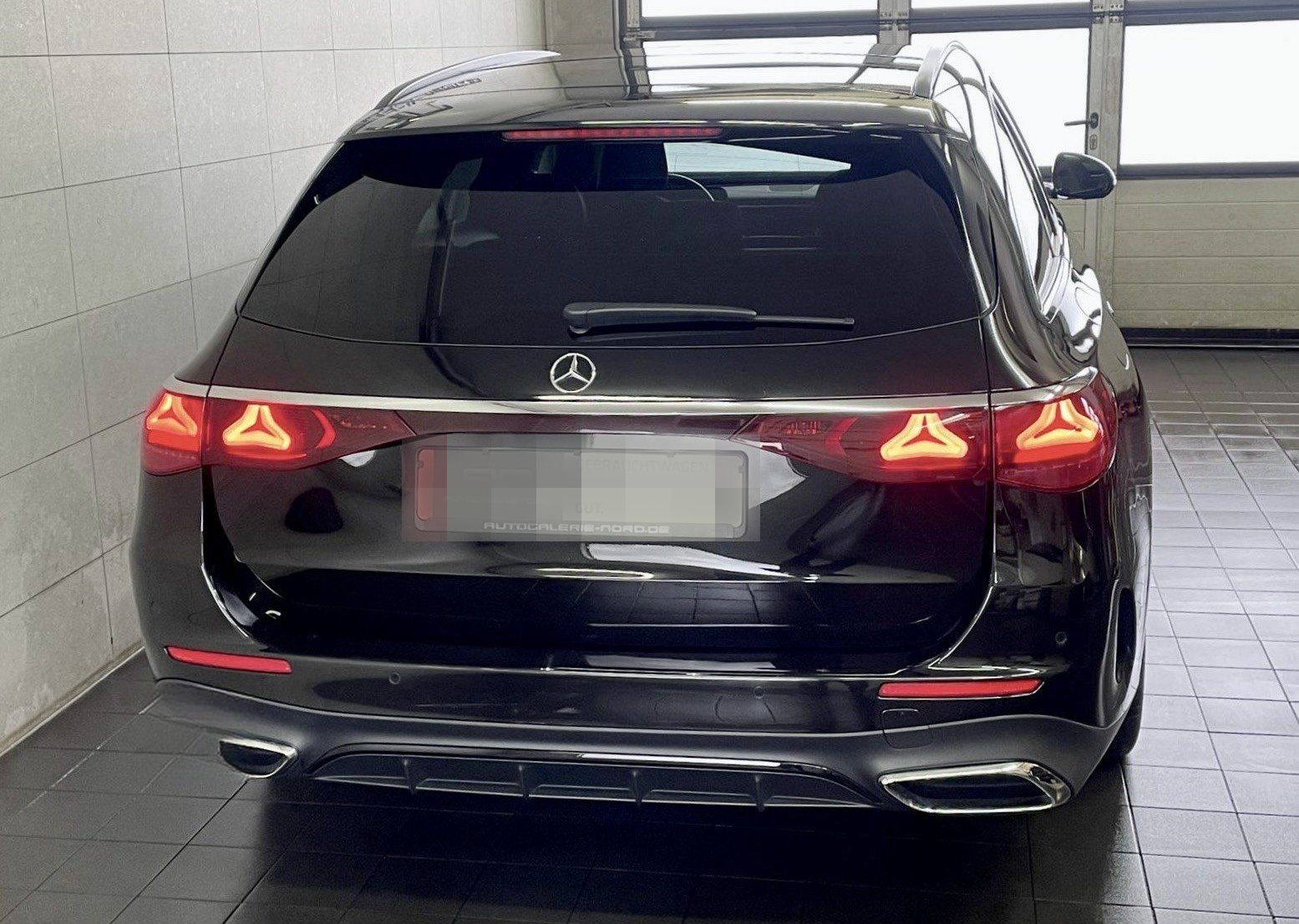 Mercedes-Benz E 220 T AMG Line Distronic-Pro+Mbux-Premium+Nigh foto 7