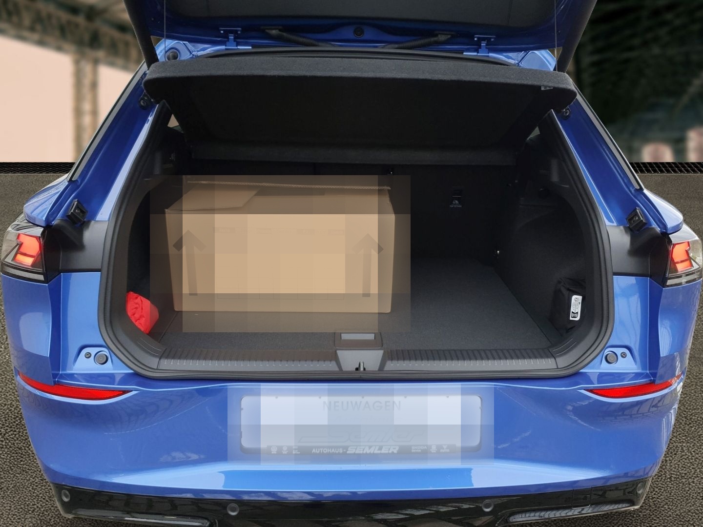 Volkswagen T-Roc 1.5 eTSI DSG R-Line AHK MATRIX NAVI E-HKP foto 6