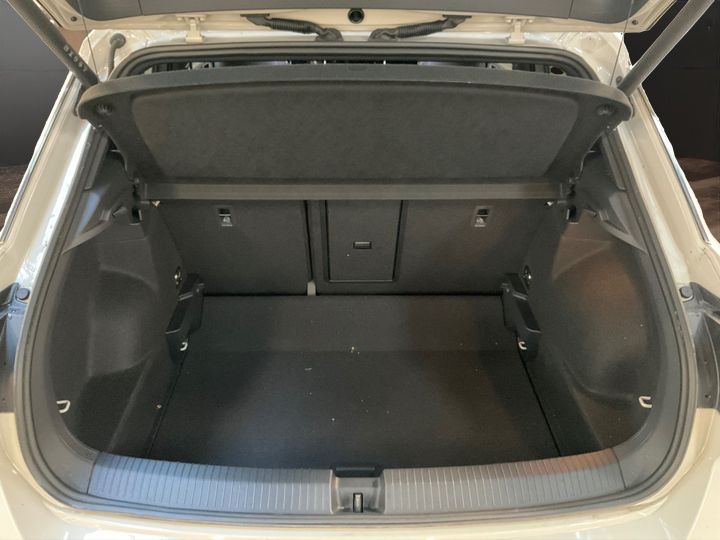 Volkswagen T-Roc 1.5 TSI R-Line DSG LED+Navi+CarPlay+Sitzh. foto 8