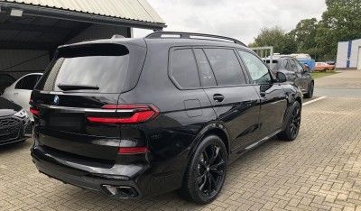 BMW X7 xDrive 40d M Sport Sky lounge Iconic Glow  foto 3