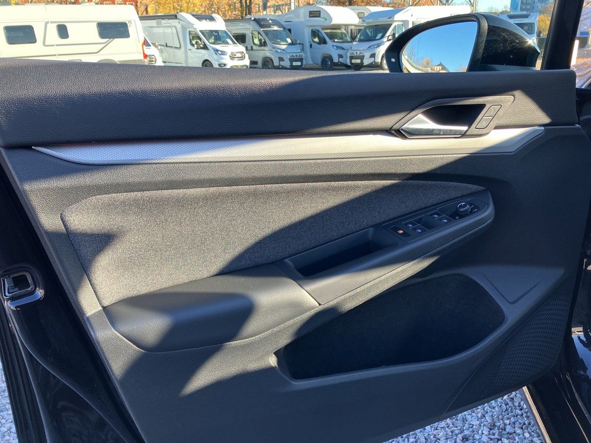 Volkswagen Golf VIII 2.0 TDI MOVE NAVIGATION+DAB+SHZ+ACC foto 20